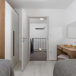 펜션 Gorgeous Home In Kraljevica With House Sea View *