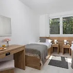 Gorgeous Home In Kraljevica With House Sea View 펜션 클랄제비카