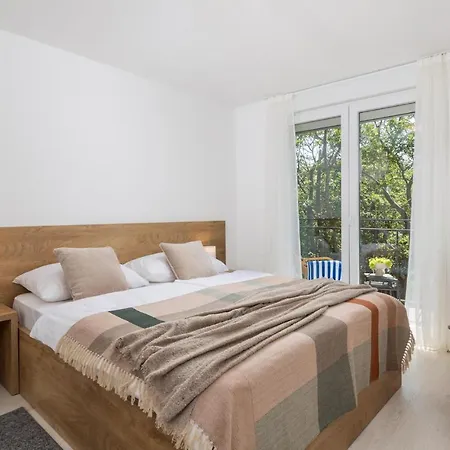 Gorgeous Home In Kraljevica With House Sea View *
