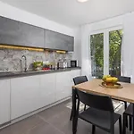 Gorgeous Home In Kraljevica With House Sea View Prázdninový dům *