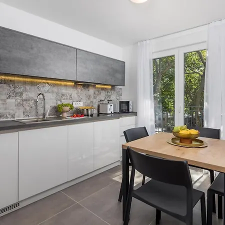 Gorgeous Home In Kraljevica With House Sea View Semesterbostad *